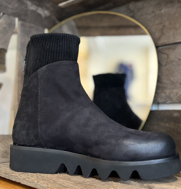 Last pair- Patrizia Bonfanti Yaya Nubuck Black Leather Boots